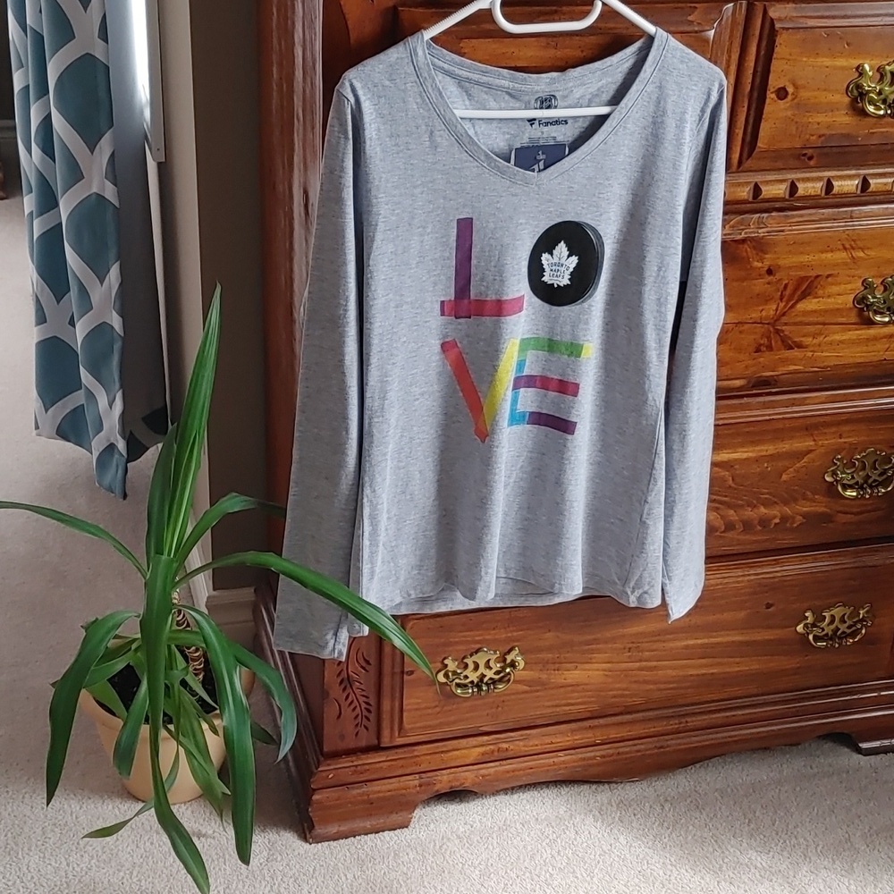 🌻 NEW Fanatics Women's Toronto Maple Leafs Love Long Sleeve T-Shirt